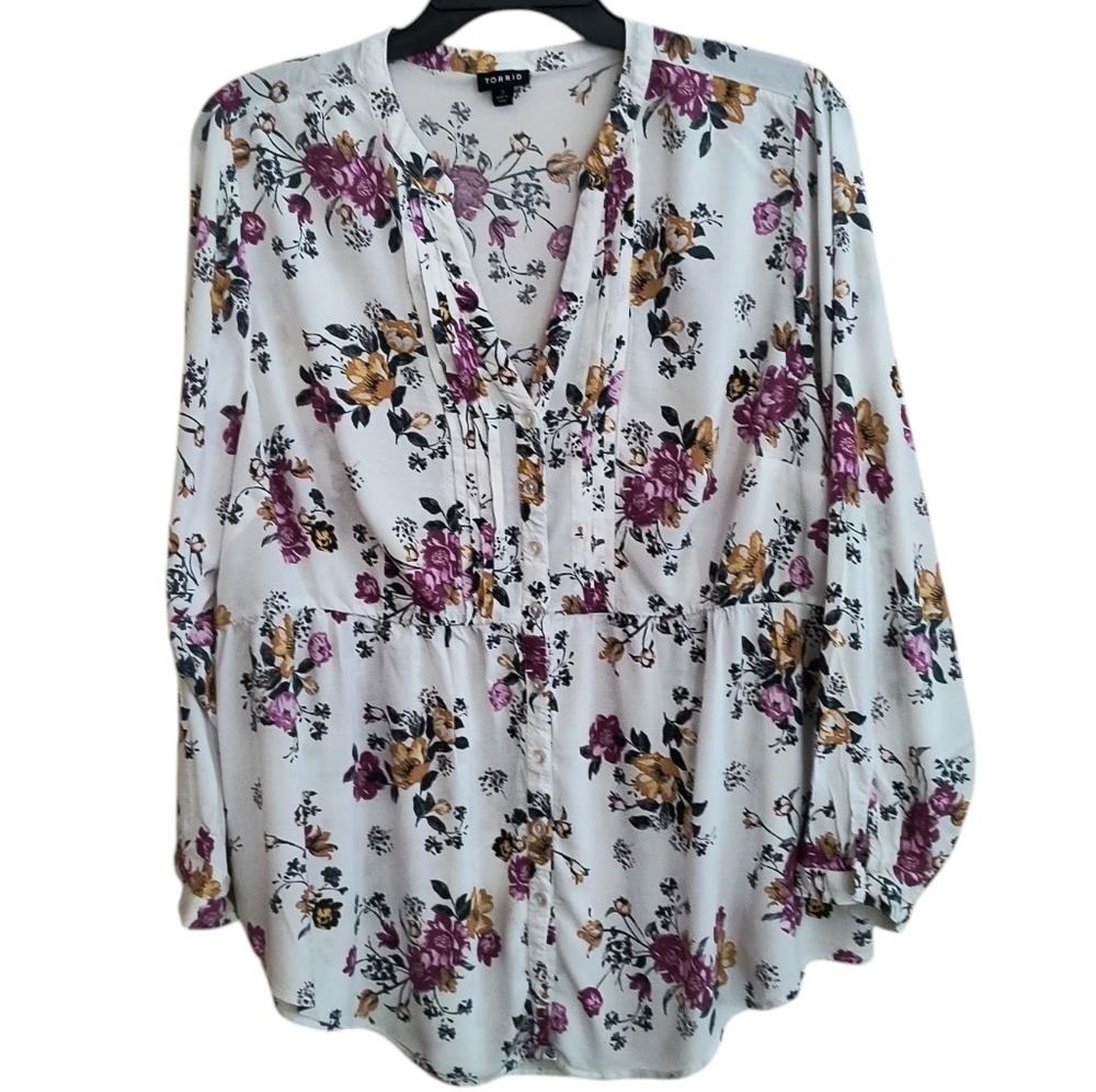 Torrid White Floral Print Boho/Peplum V-neck Button Up Blouse Size 3